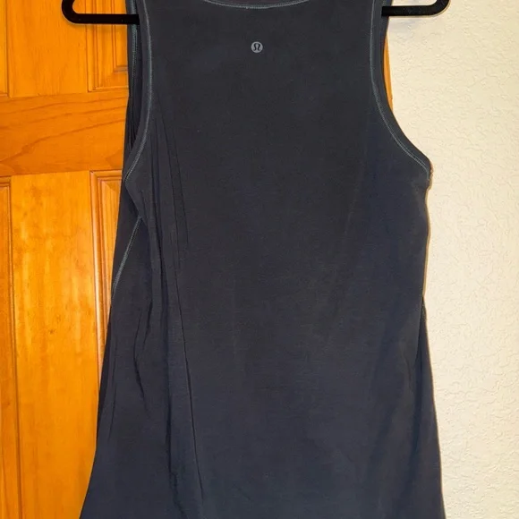 Lululemon Knot A Problem Tank - Picture 8 of 9